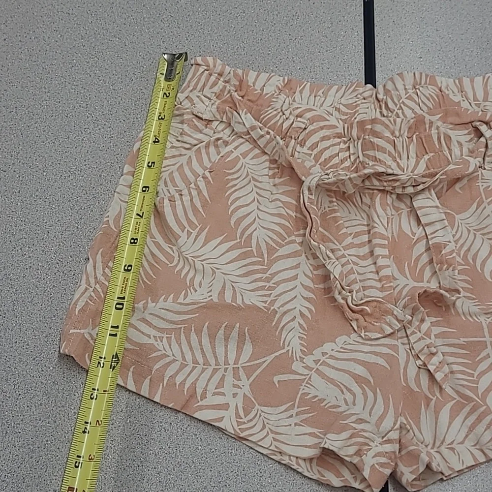 Hope & Harlow Pink/White Linen Shorts Size M